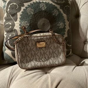 Michael Kors Cross Body Bag